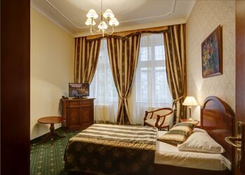 Prodej hotelu 1708 m², Karlovy Vary