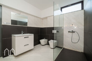 Prodej domu 723 m², Praha 4 - Cholupice