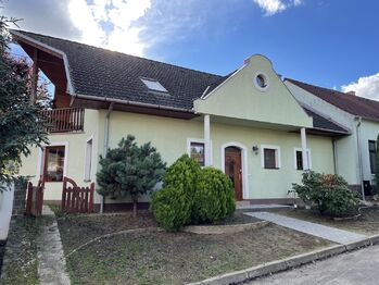 Prodej domu 198 m², Tvrdonice