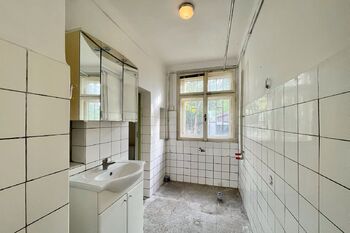 Koupelna - Prodej domu 100 m², Praha 10 - Štěrboholy