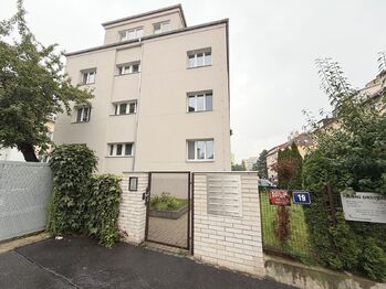 Pronájem bytu 3+kk v osobním vlastnictví 130 m², Praha 4 - Michle