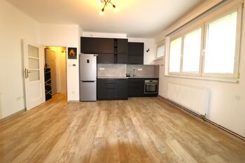 Pronájem bytu 1+kk v osobním vlastnictví 34 m², Praha 6 - Řepy