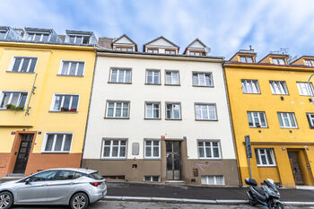 Pronájem bytu 1+kk v osobním vlastnictví 35 m², Praha 6 - Břevnov