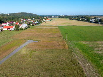 Prodej pozemku 1400 m², Dolní Domaslavice