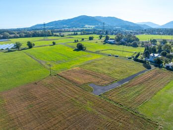 Prodej pozemku 1128 m², Nižní Lhoty