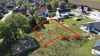 Prodej pozemku 1100 m², Pelhřimov