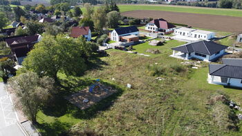 Prodej pozemku 1100 m², Pelhřimov