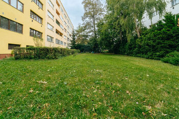 Prodej bytu 2+kk s prostornou lodžií, 63 m2, Pod kaštany, Brno-Žabovřesky - Prodej bytu 2+kk v osobním vlastnictví 53 m², Brno