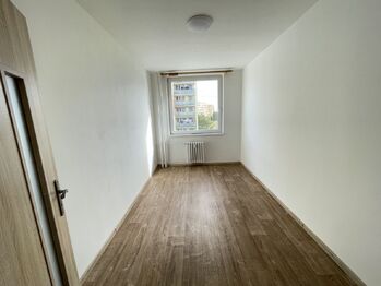 ložnice - Pronájem bytu 2+kk v družstevním vlastnictví 43 m², Kolín