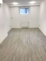 Pronájem obchodních prostor 1456 m², Pelhřimov