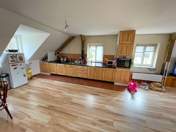 Velký pokoj s kuchyňským koutem - Pronájem bytu 2+kk v osobním vlastnictví 145 m², Radomyšl