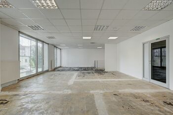 Pronájem kancelářských prostor 183 m², Brno