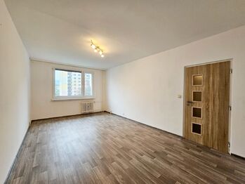 Prodej bytu 2+1 v osobním vlastnictví 61 m², Chomutov