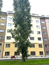 Prodej bytu 2+kk v osobním vlastnictví 44 m², Praha 6 - Bubeneč