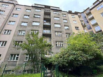 Prodej bytu 2+kk v osobním vlastnictví 44 m², Praha 6 - Bubeneč