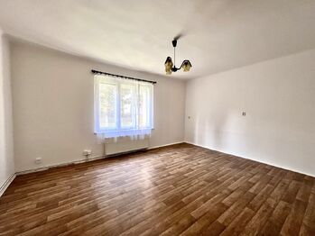 Pronájem domu 60 m², Hostivice