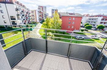 Prodej bytu 1+kk v osobním vlastnictví 42 m², Praha 9 - Letňany