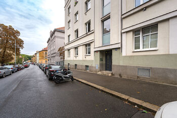 Prodej bytu 2+kk v osobním vlastnictví 45 m², Praha 8 - Libeň