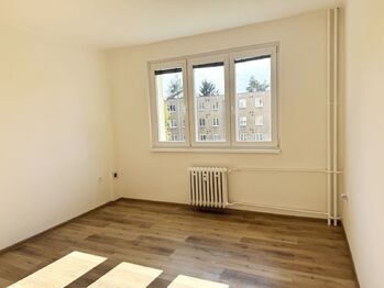 Pronájem bytu 1+kk v osobním vlastnictví 25 m², Kladno