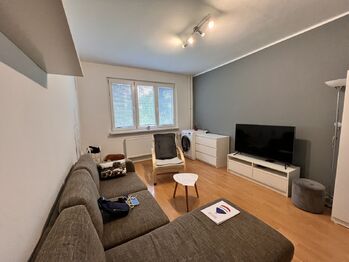 Obývací pokoj - Prodej bytu 2+1 v osobním vlastnictví 56 m², Karlovy Vary