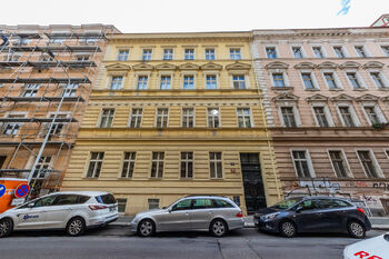 Prodej bytu 2+kk v osobním vlastnictví 82 m², Praha 2 - Vyšehrad