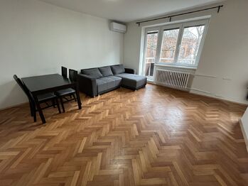 obývací pokoj s klimatizací - Pronájem bytu 3+1 v osobním vlastnictví 62 m², Ústí nad Labem