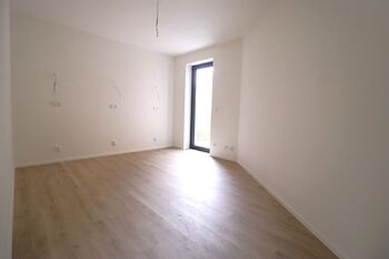 2. místnost - Prodej bytu 2+1 v osobním vlastnictví 106 m², Tursko