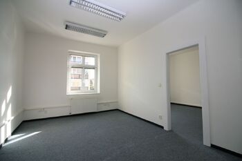 Pronájem kancelářských prostor 53 m², Praha 10 - Strašnice