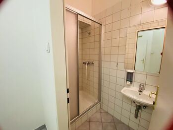 Pronájem obchodních prostor 322 m², Praha 1 - Nové Město