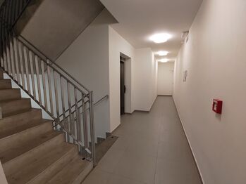 vstup - Pronájem bytu 2+kk v osobním vlastnictví 66 m², Brno