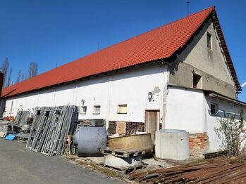 Pronájem skladovacích prostor 440 m², Klokočí