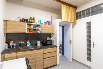 Pronájem obchodních prostor 165 m², Praha 4 - Krč