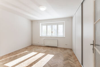 Pronájem domu 160 m², Praha 10 - Záběhlice