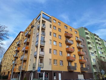 Pohled na dům  - Pronájem bytu 4+kk v osobním vlastnictví 206 m², Vyškov