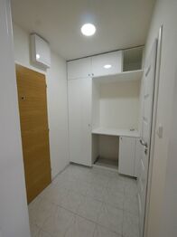 Pronájem bytu 1+1 v osobním vlastnictví 31 m², Praha 4 - Modřany