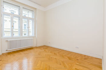 Pronájem bytu 2+kk v osobním vlastnictví 65 m², Praha 2 - Vinohrady