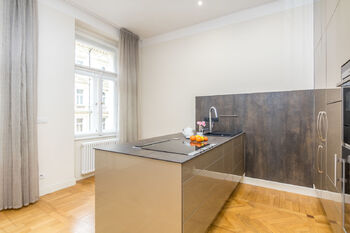 Pronájem bytu 2+kk v osobním vlastnictví 65 m², Praha 2 - Vinohrady