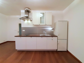 Prodej bytu 1+kk v osobním vlastnictví 33 m², Praha 4 - Michle