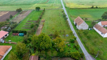 Prodej pozemku 3572 m², Rešice