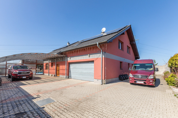 Prodej domu 326 m², Libeř