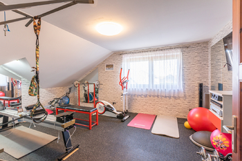Prodej domu 326 m², Libeř