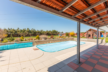 Prodej domu 326 m², Libeř