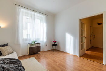 Prodej bytu 3+1 v osobním vlastnictví 73 m², Praha 8 - Libeň