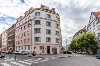 Prodej bytu 3+1 v osobním vlastnictví 73 m², Praha 8 - Libeň