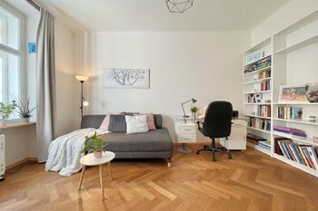 pokoj - Prodej bytu 2+1 v osobním vlastnictví 74 m², Praha 7 - Holešovice