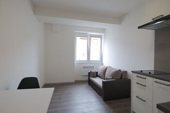 Prodej nájemního domu 357 m², Praha 9 - Kyje