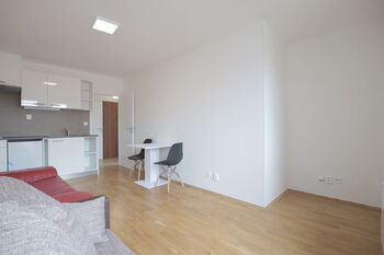 Prodej nájemního domu 357 m², Praha 9 - Kyje