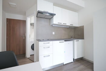 Prodej nájemního domu 357 m², Praha 9 - Kyje