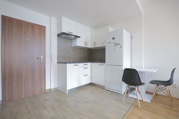 Prodej nájemního domu 357 m², Praha 9 - Kyje