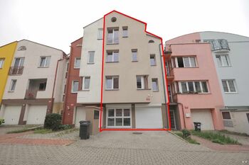 Prodej nájemního domu 357 m², Praha 9 - Kyje